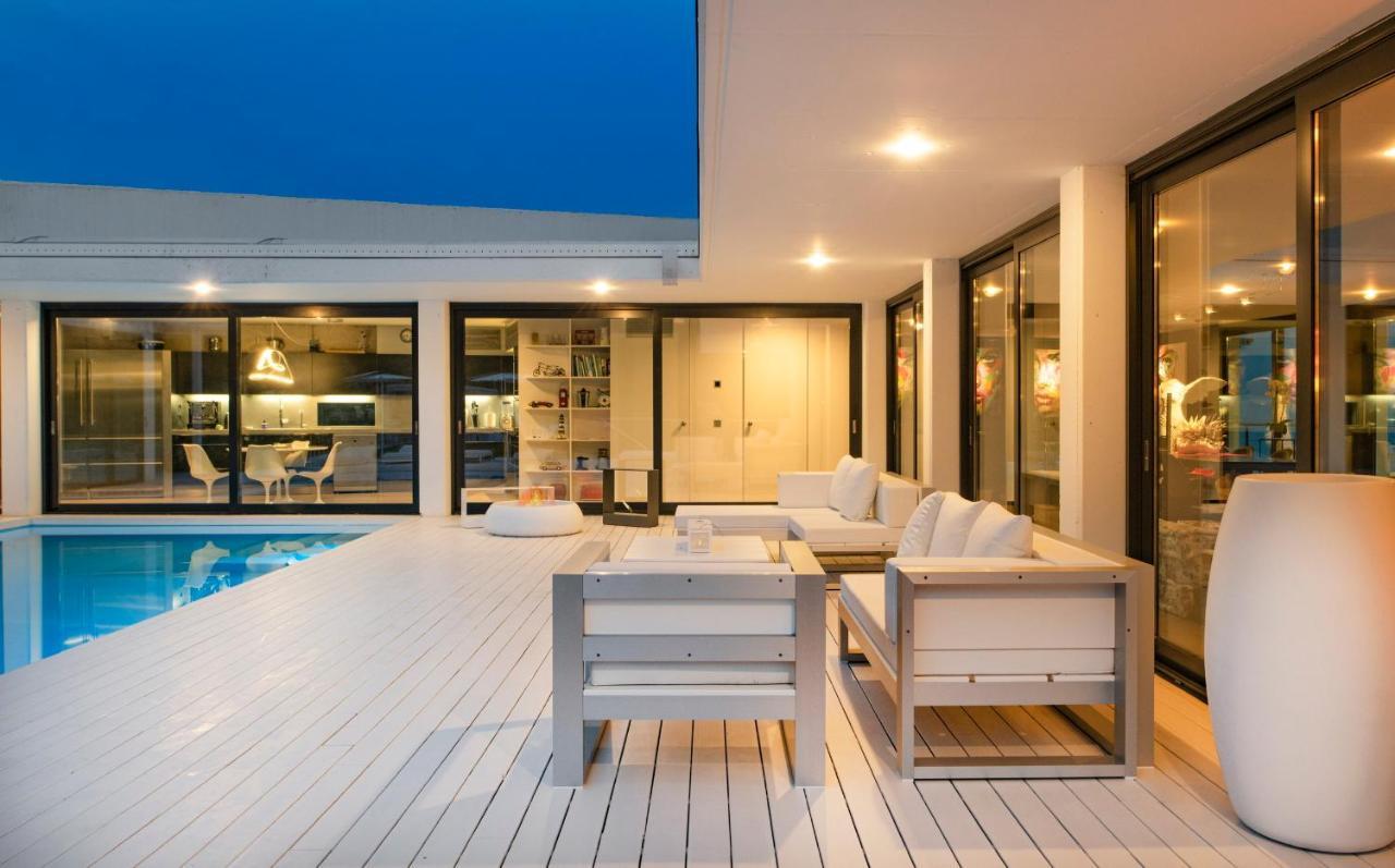 בדלונה Ibiza Style Barcelona Luxury Villa מראה חיצוני תמונה